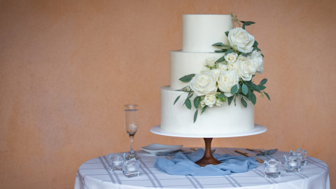 Bakers Fined for Refusing Gay Wedding Cake Fundraise for New Business