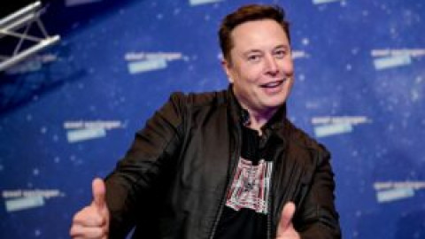 Sen. Warren Demands Answers From Tesla as Investors Want Elon Musk to Refocus on EV Maker