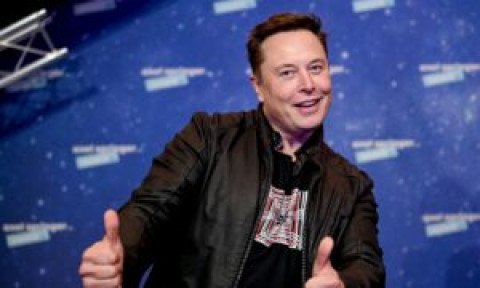 Sen. Warren Demands Answers From Tesla as Investors Want Elon Musk to Refocus on EV Maker