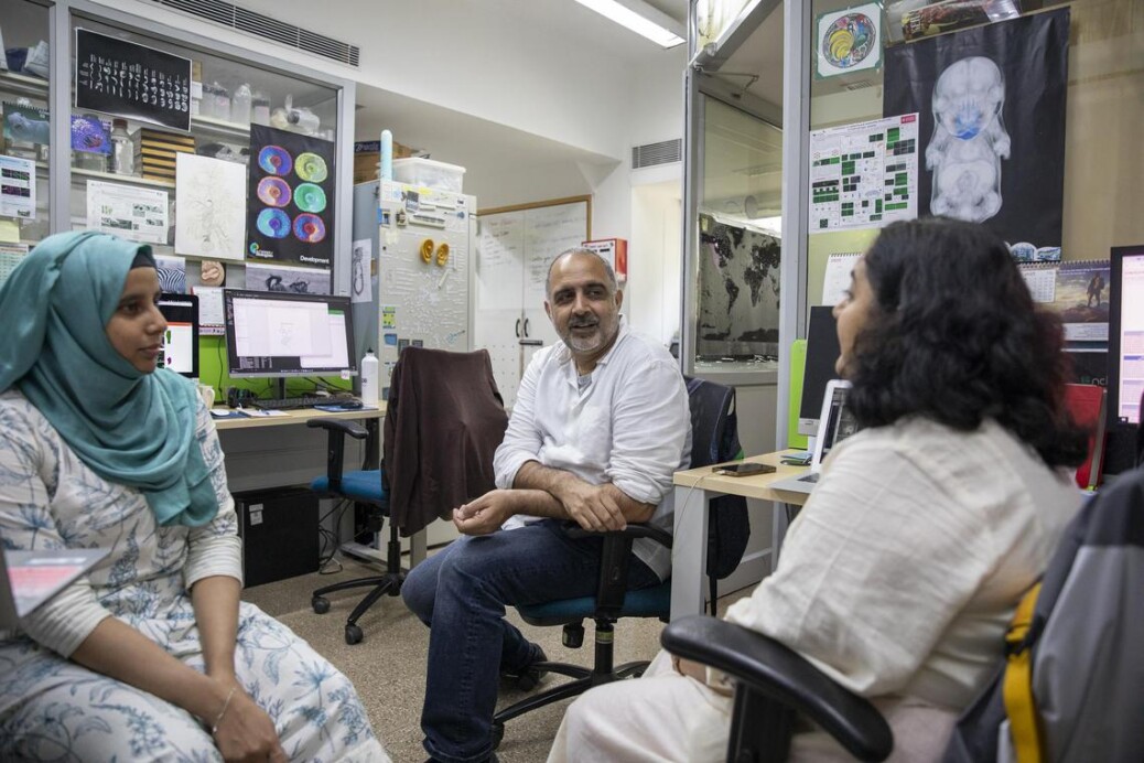 World scientists look elsewhere as US labs stagger under Trump cuts