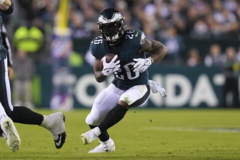 Dallas Cowboys Insider Makes Bold Miles Sanders Prediction