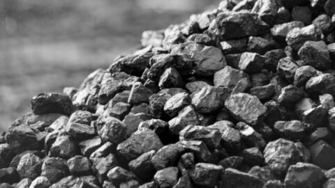 China’s Coal Imports Plunge 23% as Domestic Output Surges