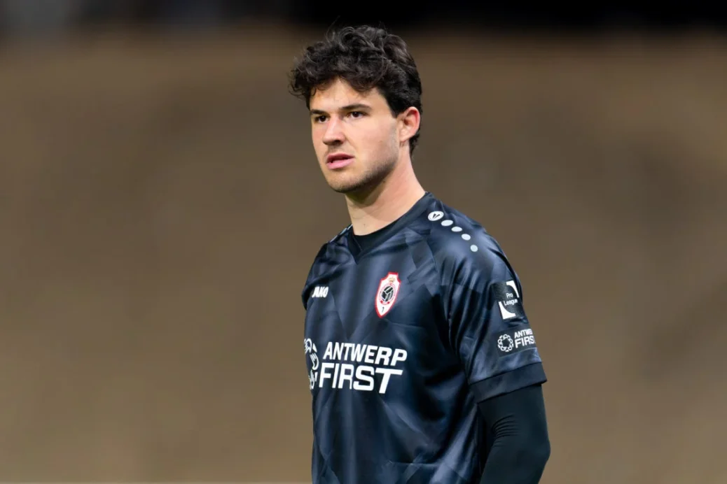 Man Utd racing to finalize deal for Senne Lammens as pressure mounts on Onana