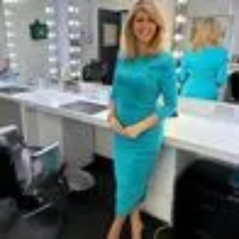 Kate Garraway’s ‘fabulous’ and slimming GMB midi dress is now £30 down from £100 in major sale