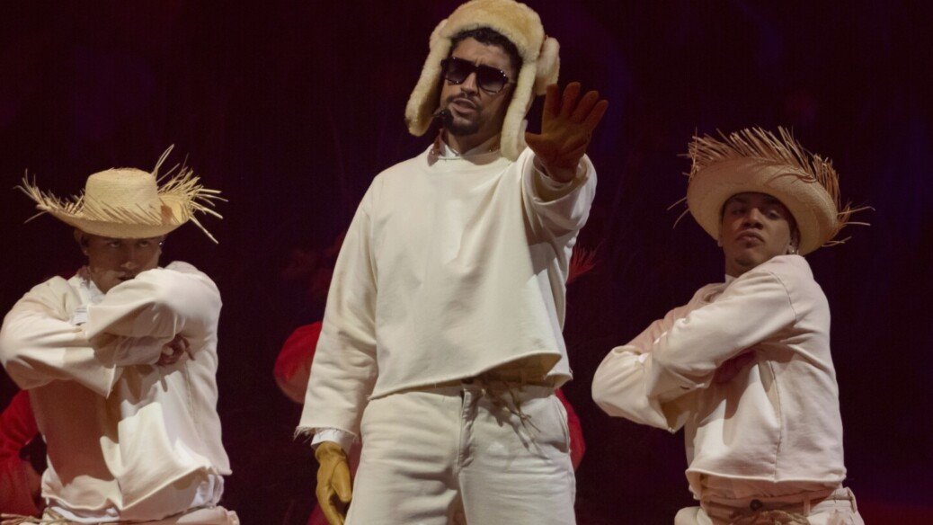 Bad Bunny says goodbye to Puerto Rico after historic residency