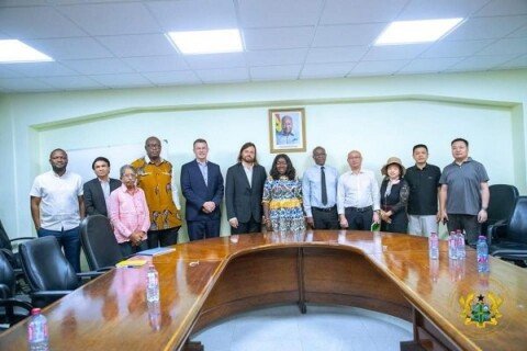 Trade Minister denies issuing any Cement Import license