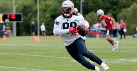 Eagles sign two former draft picks to practice squad