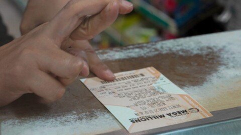 Mega Millions jackpot hits $600 million for Oct. 14 drawing. See the winning numbers.