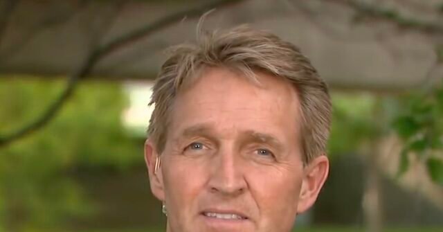 Flake: Trump Is ‘Completely Out of Touch’ on the Economy
