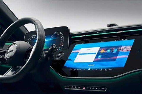 Recent Study Shows That Touchscreens In Cars Are Dangerous