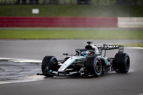 Mercedes F1 : Russell séduit par le nouveau moteur de la W17 à Silverstone