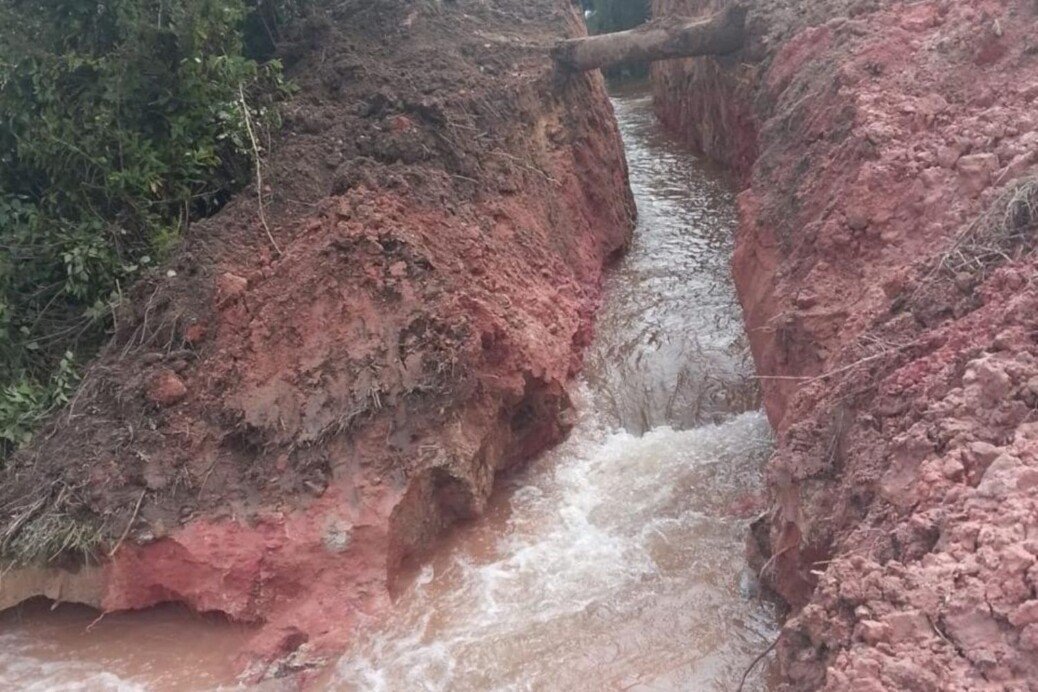 Senteeko Dam still at risk nearly two weeks after warning