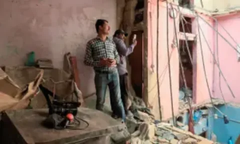 At least 16 killed in Karachi Soldier Bazaar building collapse following gas explosion
