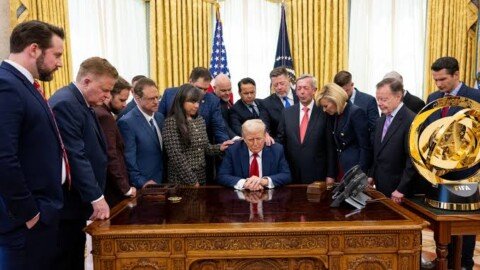 Prayers Held at the White House for Trump’s Success