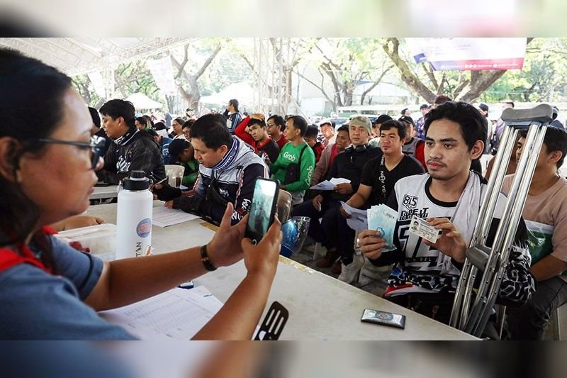 DSWD: All eligible PUV drivers will get cash aid