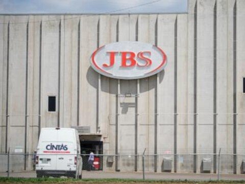 Workers’ strike at one of the largest US meatpacking plants will continue