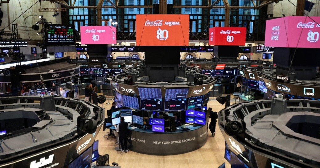 Traders Place Large $950 Million Bet On Oil Price Falling Hours Ahead Of Ceasefire