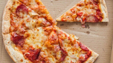 This Leftover Pizza Trick Makes a Surprisingly Good Salad