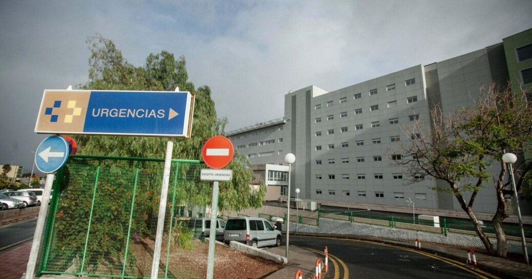 British tourist dies on Tenerife holiday after plunging down apartment stairs