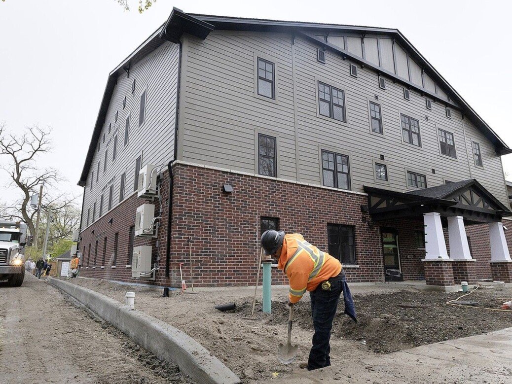 Windsor mayor hits brakes on development charge breaks