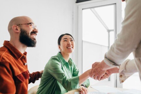 How Newcomers to Canada Can Choose the Right Financial Advisor: 7 Questions to Ask Before You Decide