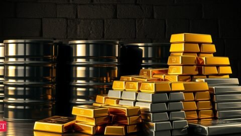 Why are oil prices down while gold and silver prices up today? Reasons behind crude oil fall, precious metals rally, analyst insights and market outlook