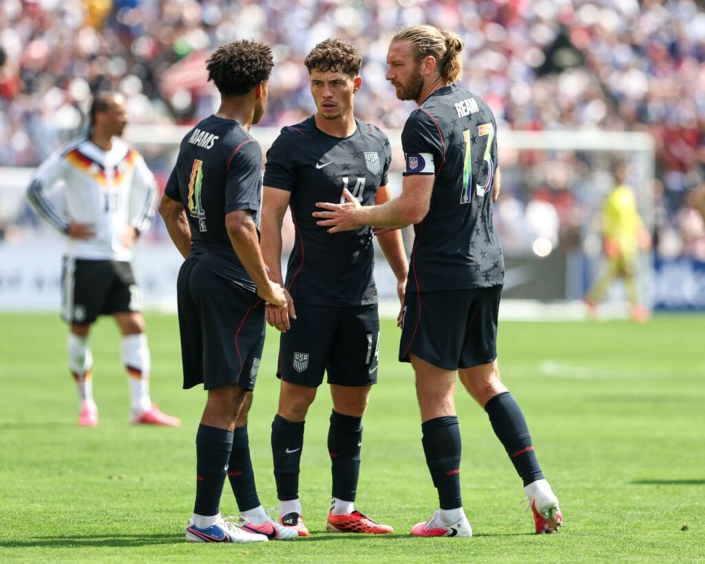 Chelsea and Man United monitoring American midfielder