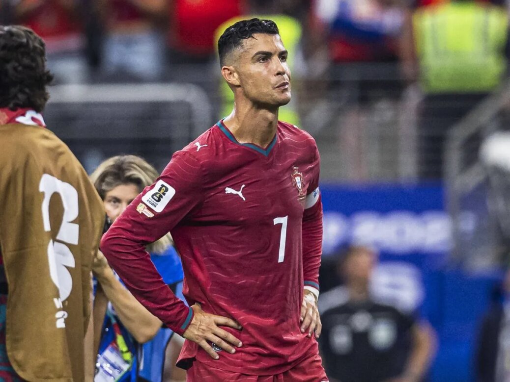 World Cup: Two Manchester United legends defend Cristiano Ronaldo — and point the finger at one Portugal teammate