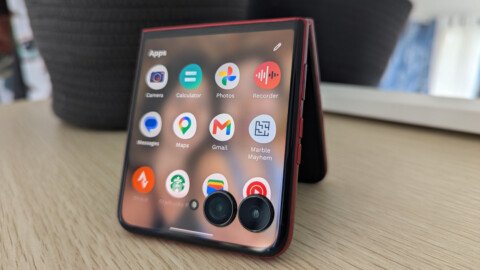 4 Reasons Why You Should Consider Buying A Foldable Phone