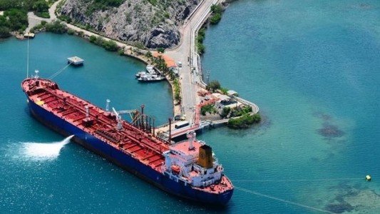 U.S. Sale Of Venezuela’s Oil Hits $13 Billion Since Trump’s Takeover