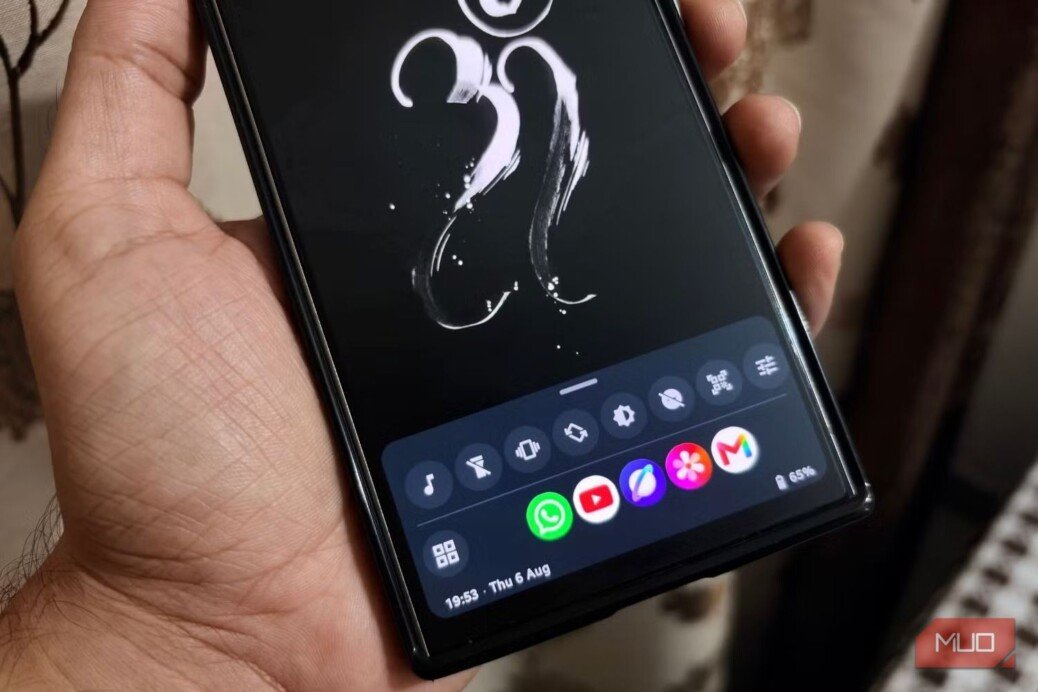 I added a floating taskbar to my Android phone and cut app-switching almost completely