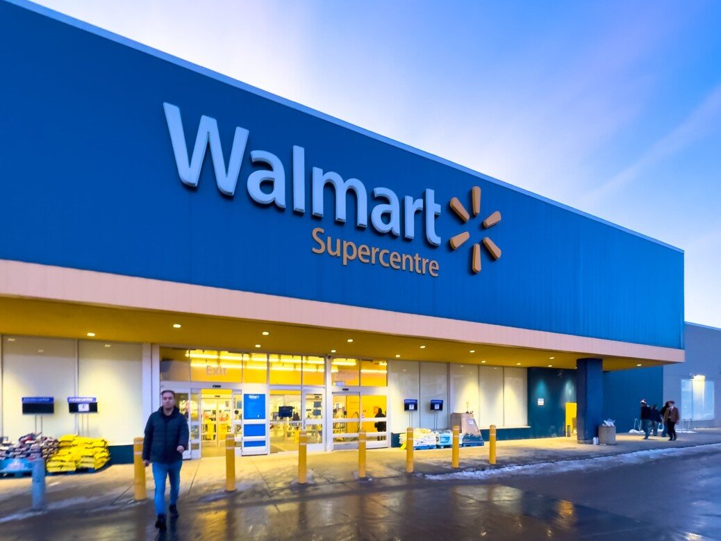 Walmart same-store sales slowdown could portend trouble for packaged food brands