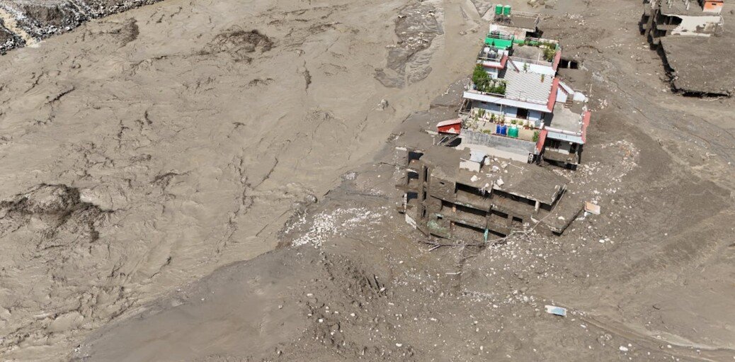 How does a collapsing glacier turn into a lethal wall of mud and water? An expert explains what happened in Nepal
