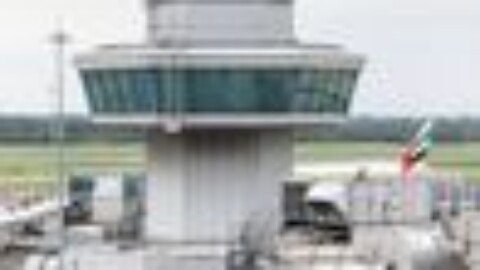 Air traffic control issues LIVE as hundreds of flights delayed across Manchester Airport and UK