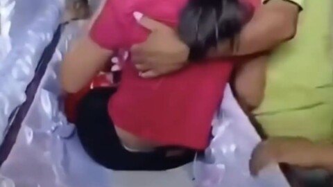 Guatemala: Drama as teen wakes up in coffin during her own funeral