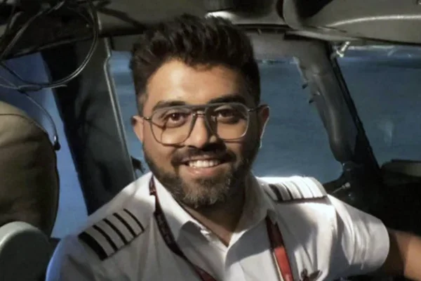 Flydubai captain recalls ‘traumatic’ struggle to reopen cockpit during terror attack